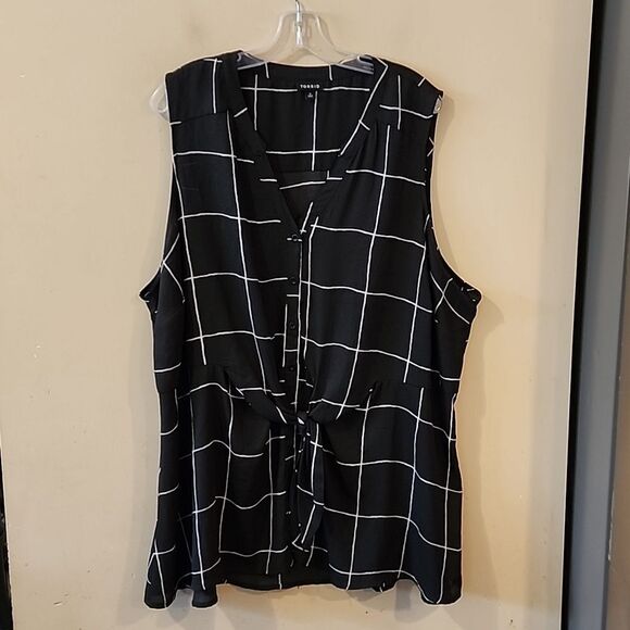 Beautiful Torrid top size 3 - Picture 1 of 5